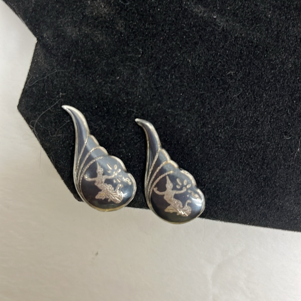 Vintage Siam Sterling Silver dancer pin & earrings - Picture 2 of 5